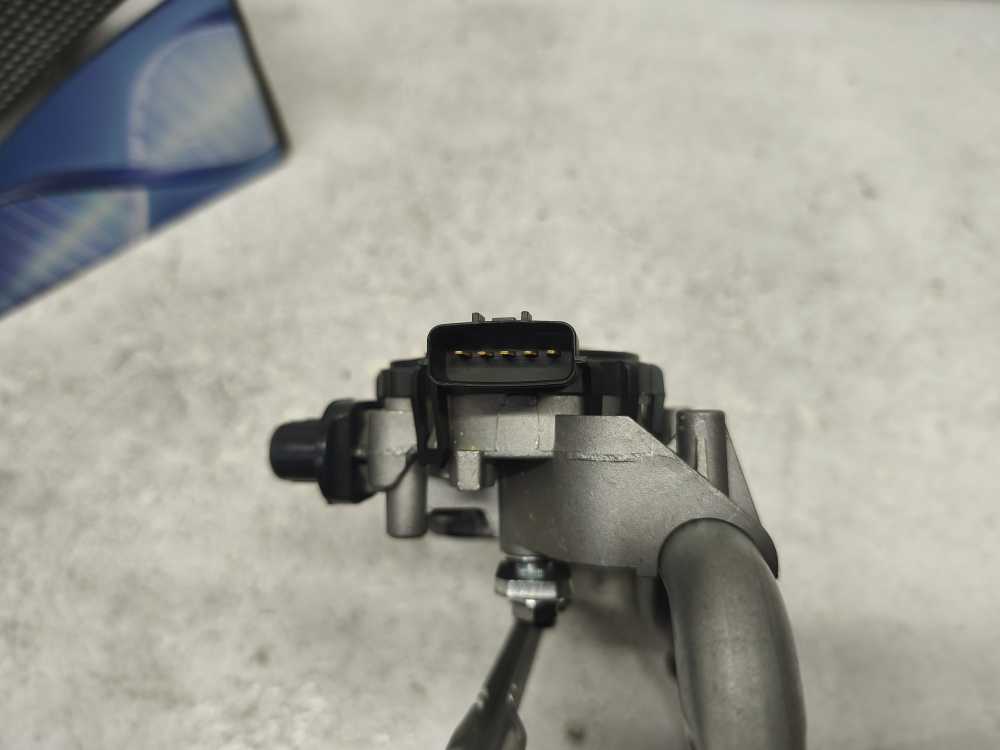 MOTEUR D ESSUIE GLACE AVANT RENAULT - Vue 3